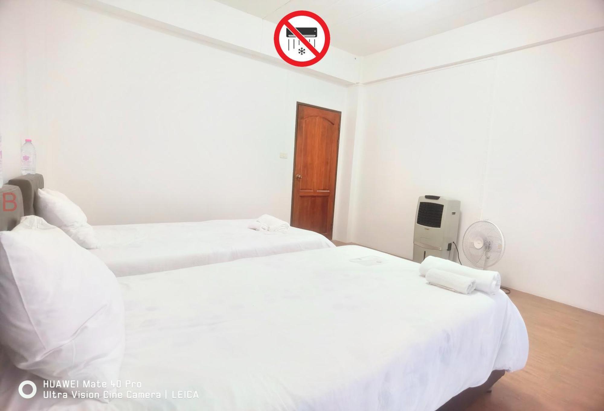 Yyk Hostel 24H Ban Khlong Krang Esterno foto