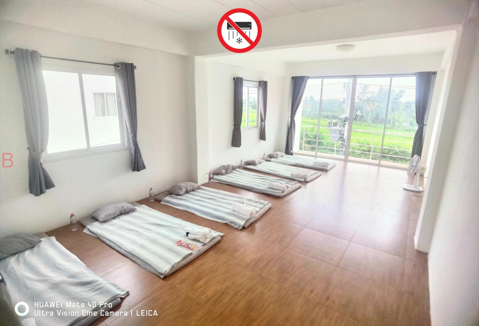 Yyk Hostel 24H Ban Khlong Krang Esterno foto
