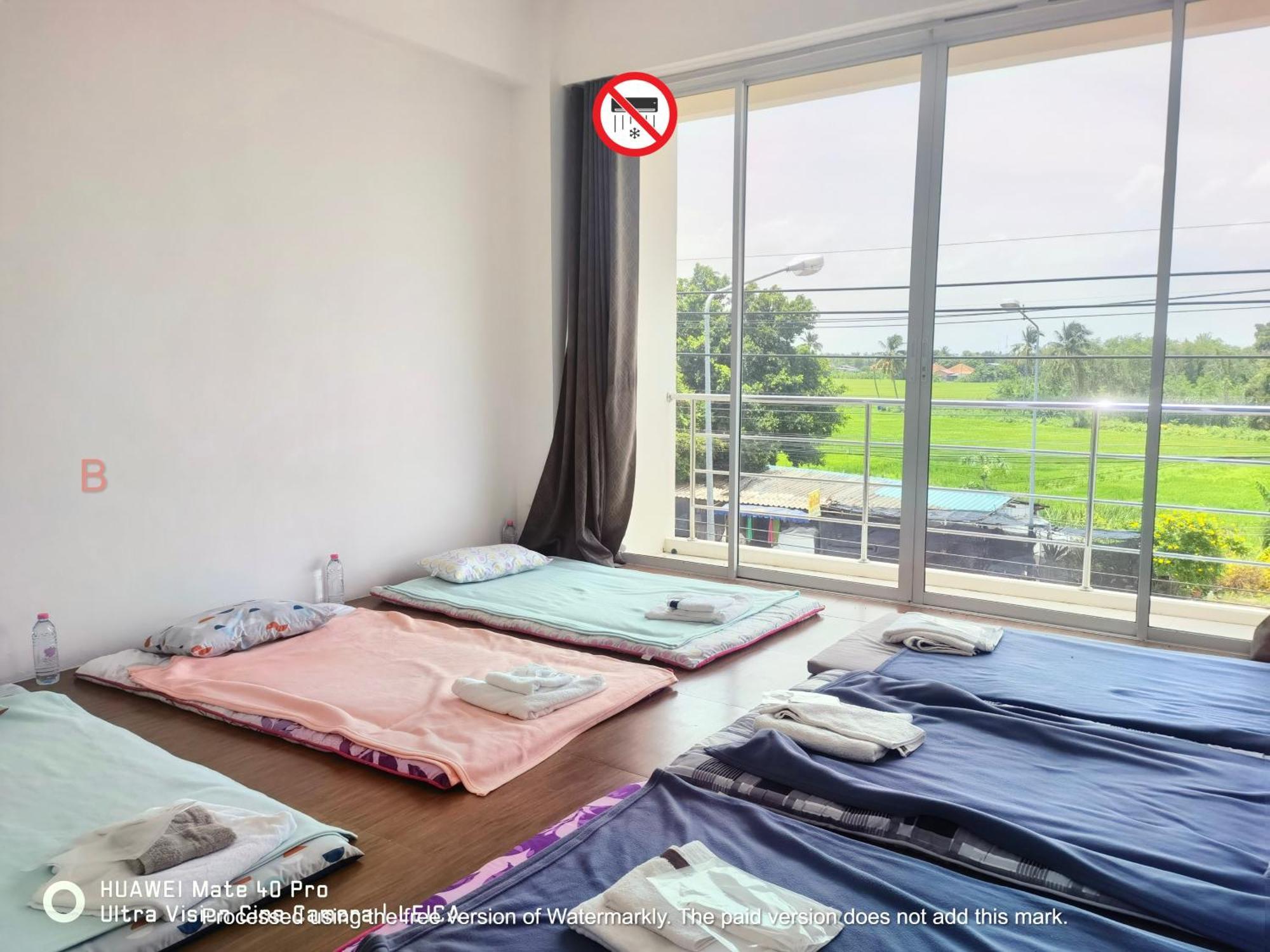 Yyk Hostel 24H Ban Khlong Krang Esterno foto
